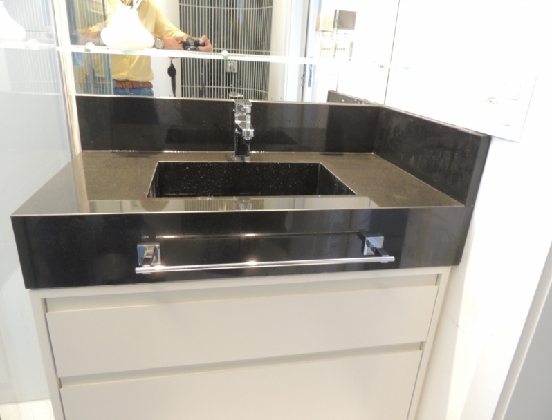 em Sp Cuba Esculpida em Granito Chora Menino - Cuba Esculpida em Silestone Branco